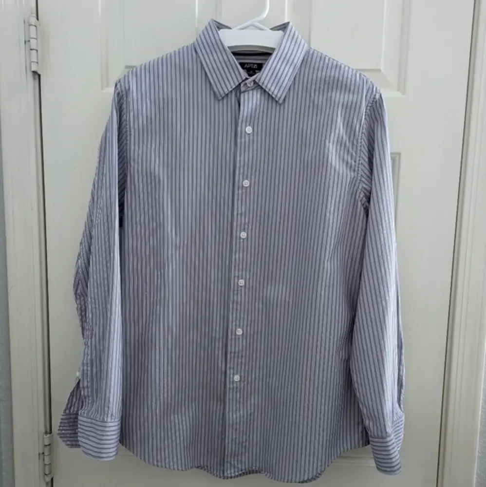 Apt.9 Men's Dress Shirt, Purple/White Stripe, Long‎ Sleeve, Cotton Size M